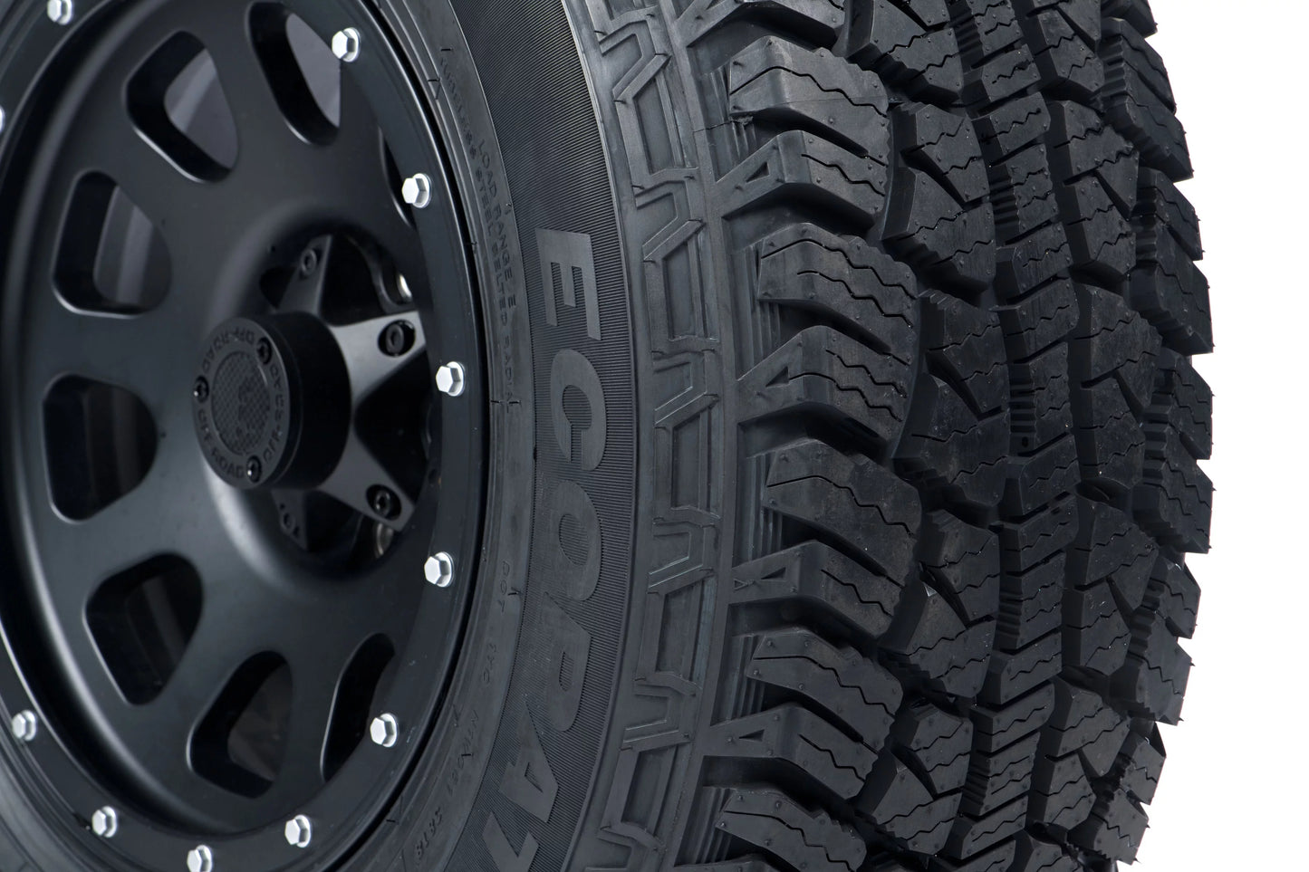 275/65R18 Travelstar Tire All-Terrain - A/T EcoPath 116T