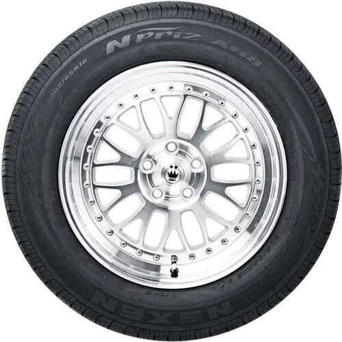 AH8 (4 91W Tires) NPriz 225/45R17 Nexen BSW