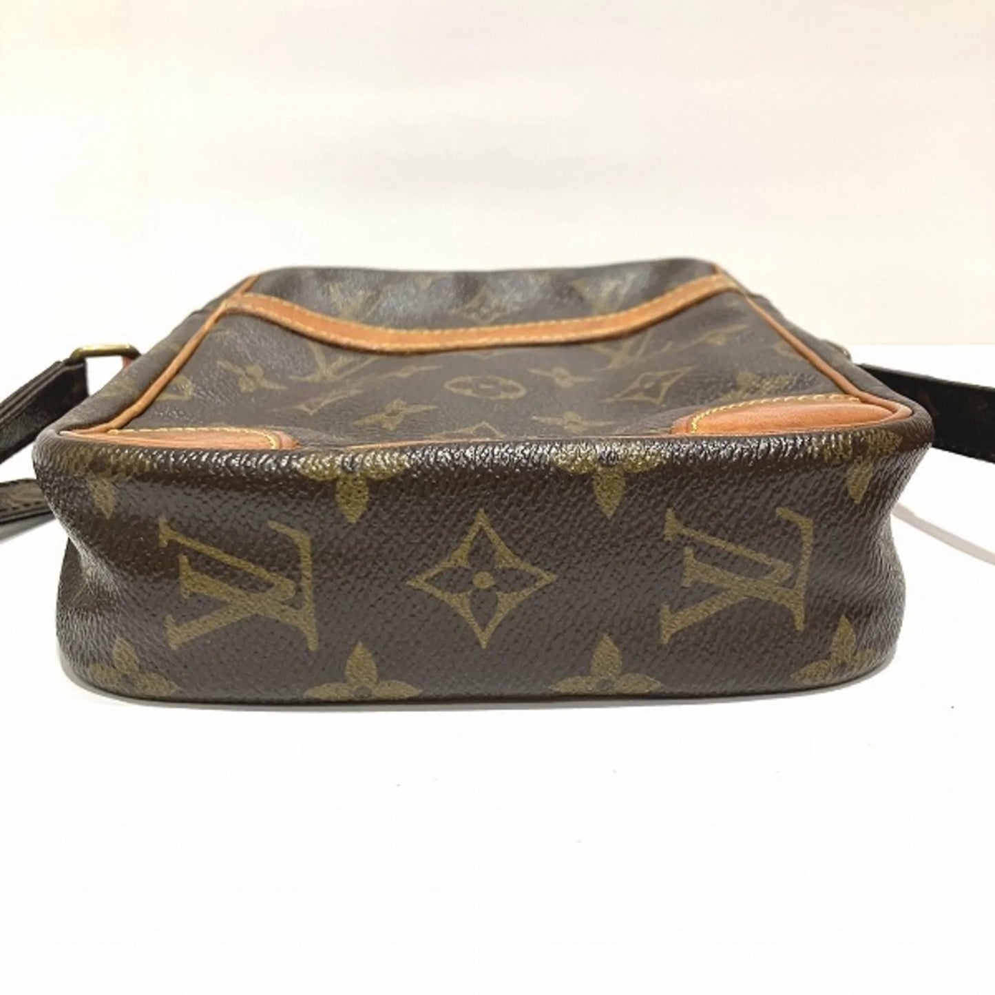 Louis (Good) Pre-Owned Vuitton Shoulder Monogram Women Danube Bag M45266