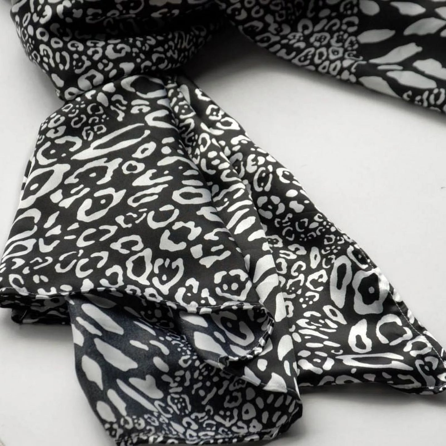 White Silk Print & Soft Distinctive Scarf/Wrap/Shawl(Large) Blancho Black Fashion Leopard Animal