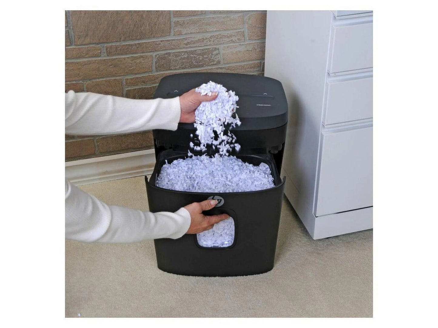 Down Throat for - 40 Per shredding MC125 Time Paper, - Time - gal - Pass 5 Minute Cut Shredder 5 Card, Micro - Staples, Wastebin Credit - 8.75" Capacity Cool Minute 12 Run Paper - Envelope Royal