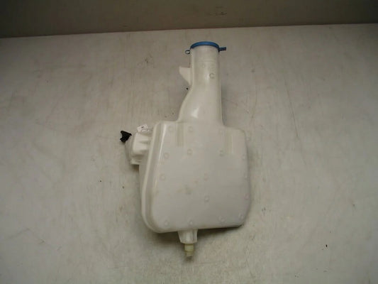 Pre-Owned Windshield 2023 Washer Sprinter Fluid Mercedes OEM Bottle (Good)