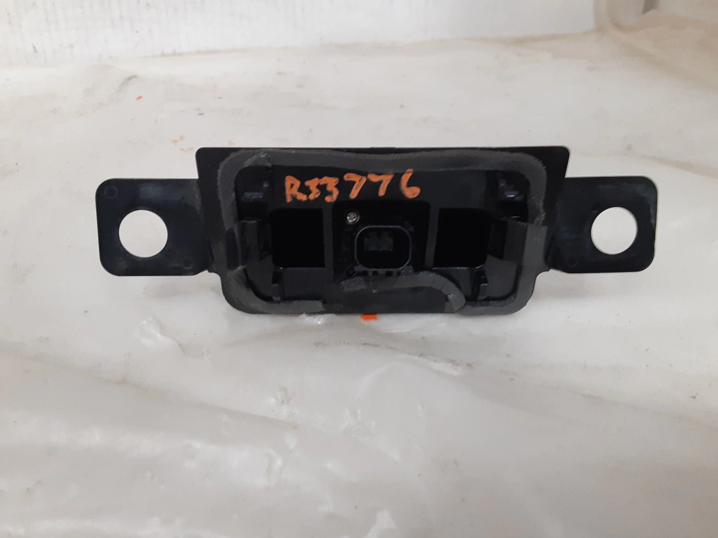 86790-06090 (Good) Pre-Owned Camry Toyota Lid OEM Mounted View 2018-2020 Rear Camera Backup